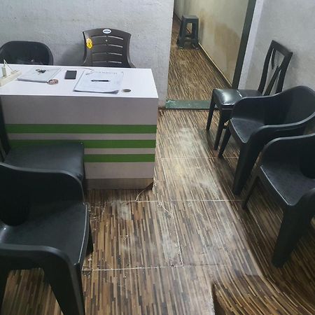Bapuji Dormitory Hostel ムンバイ エクステリア 写真