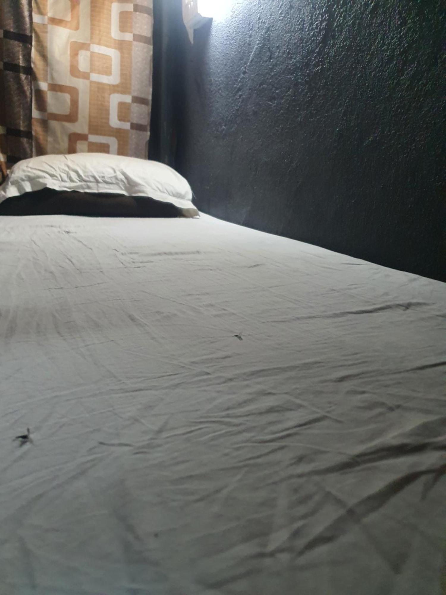 Bapuji Dormitory Hostel ムンバイ エクステリア 写真