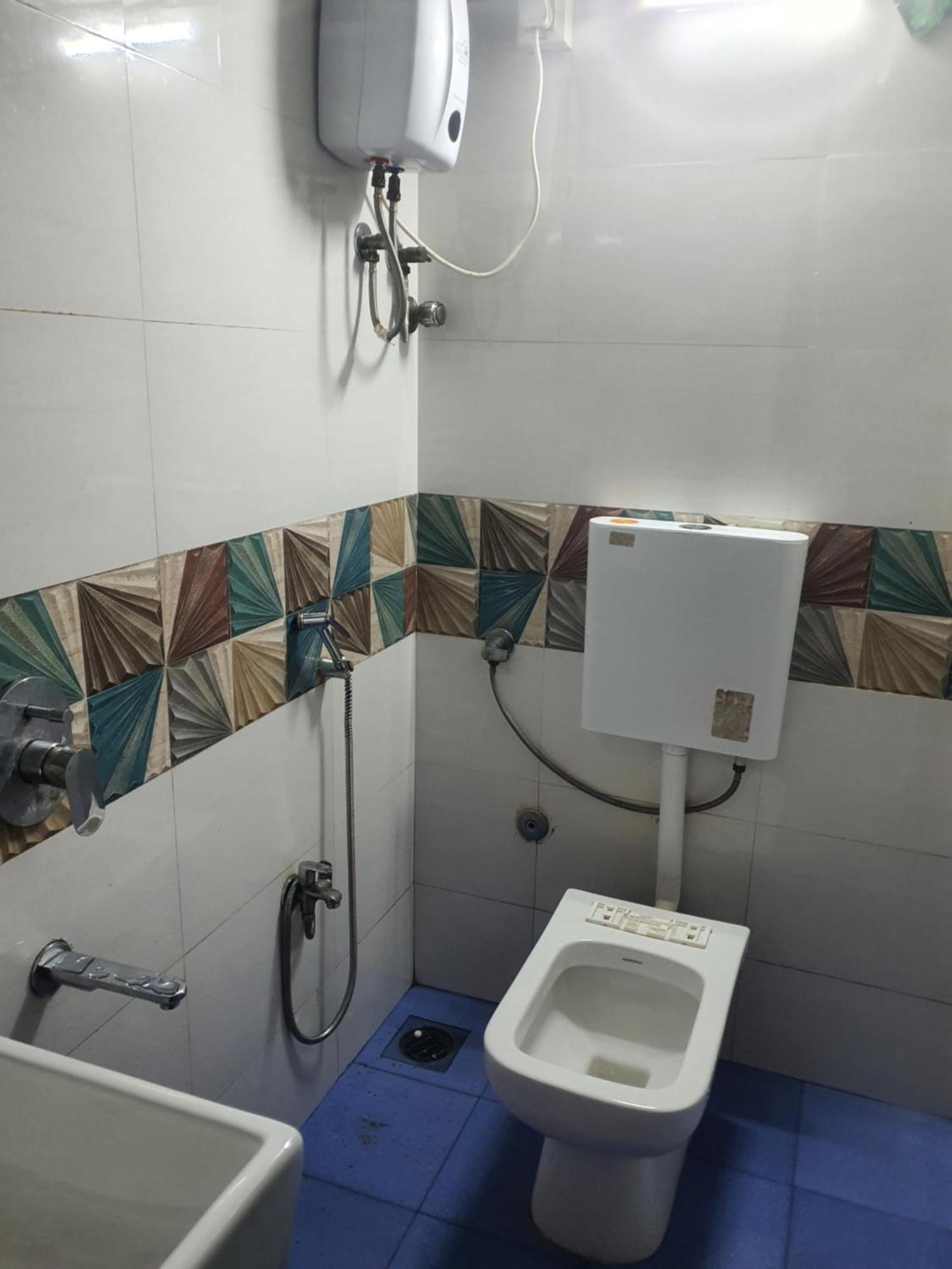 Bapuji Dormitory Hostel ムンバイ エクステリア 写真