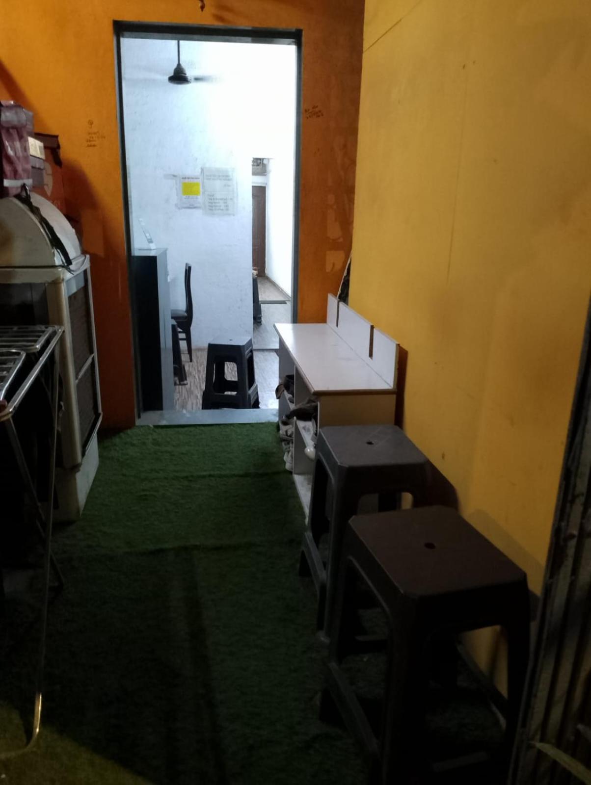 Bapuji Dormitory Hostel ムンバイ エクステリア 写真